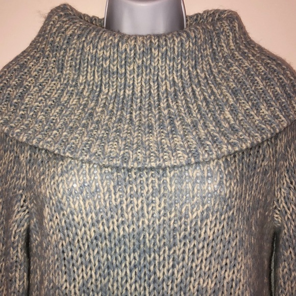 Michael Kors Women’s Sweater - Picture 4 of 8